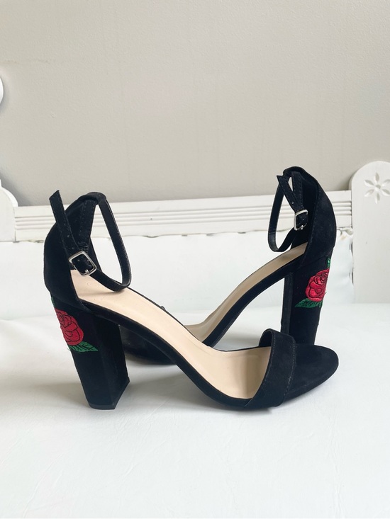 Wild Diva Shoes - BLACK FAUX SUEDE OPEN TOE BLOCK HEELS RED ROSE GREEN STEM DETAIL WILD DIVA SHOE